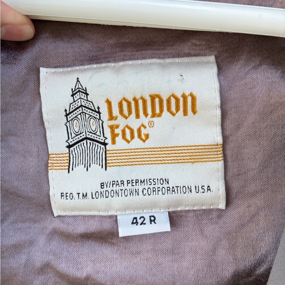 London Fog Men's Light Gray Trench Coat - Picture 4 of 4